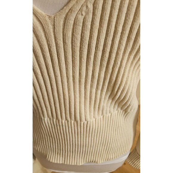 Express Ivory Balloon Sleeve V Neck Pull Over Knit Sweater Sz M Flattering Fit - Picture 2 of 4